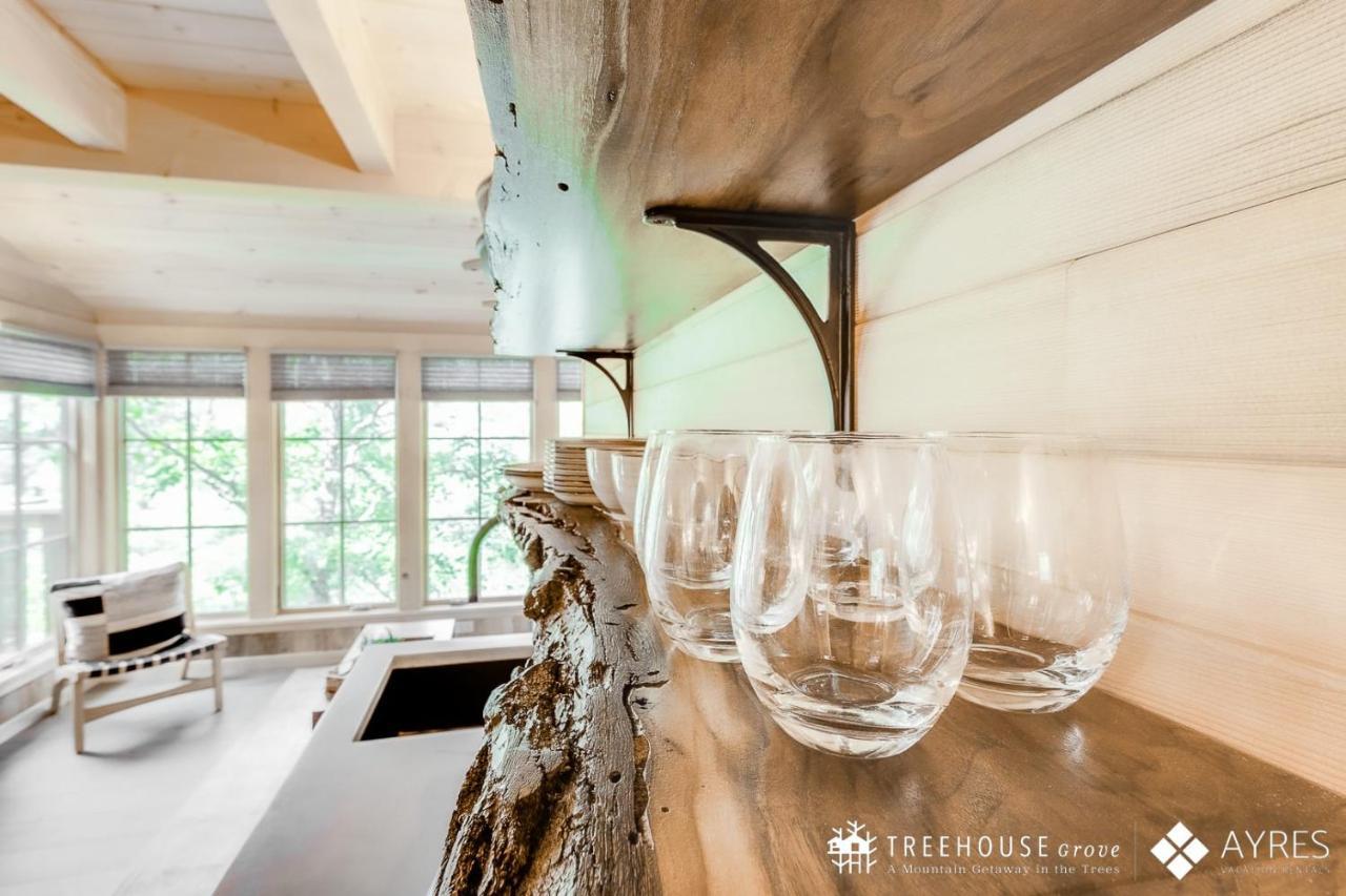 The Blackjack Oak In Treehouse Grove At Norton Creek Gatlinburg Esterno foto